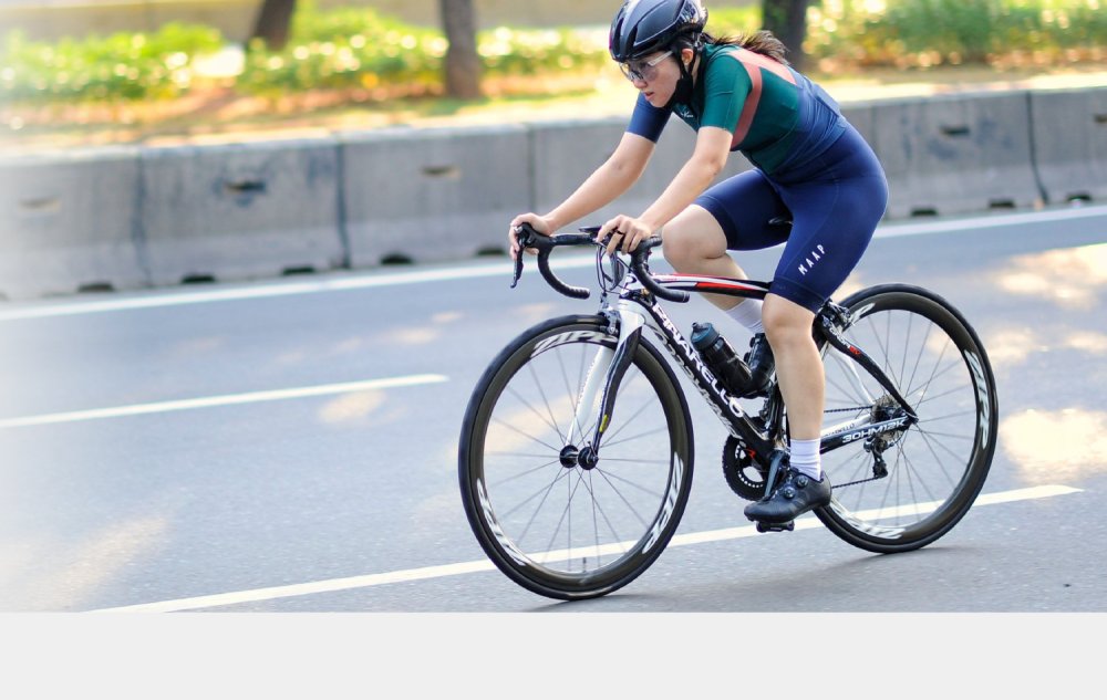 Cyclist wearing Temaura